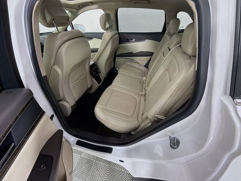 Used 2017 Lincoln MKX Reserve FWD image 26