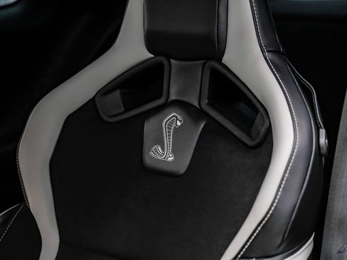 Used 2020 Ford Mustang Shelby GT500 w/ Carbon Fiber Track Pack RWD image 55