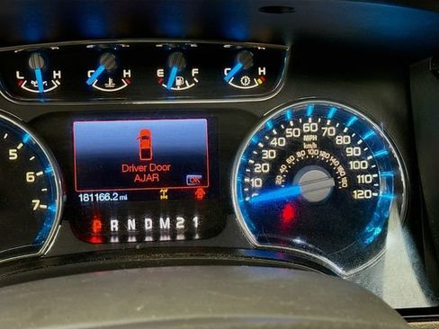 Used 2014 Ford F150 Lariat w/ Equipment Group 502A Luxury RWD image 12