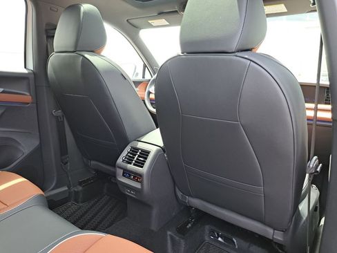 New 2026 Volkswagen Tiguan SEL R-Line AWD/4WD image 22