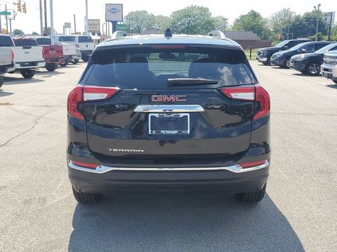 Used 2024 GMC Terrain SLT FWD image 5