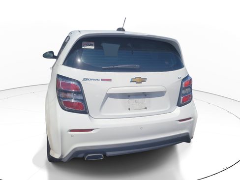 Used 2017 Chevrolet Sonic LT w/ Convenience Package FWD image 6