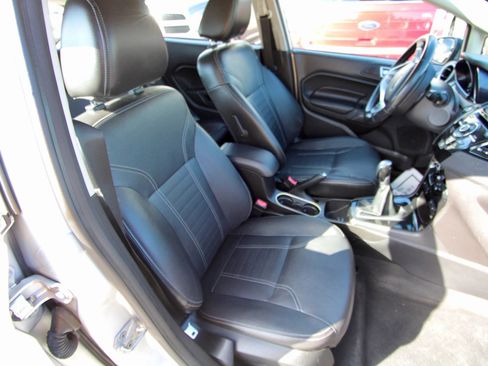 Used 2014 Ford Fiesta Titanium image 16