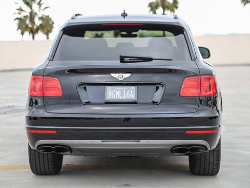 Used 2019 Bentley Bentayga image 6