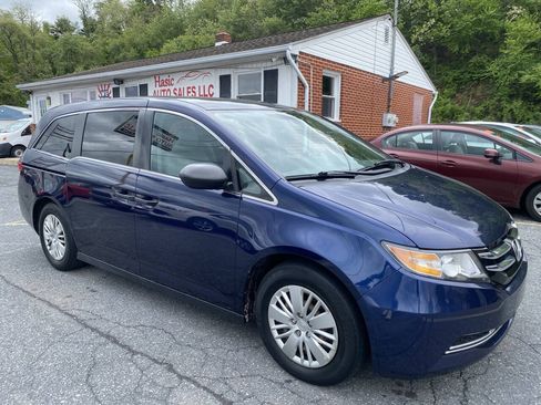 Used 2016 Honda Odyssey LX image 3