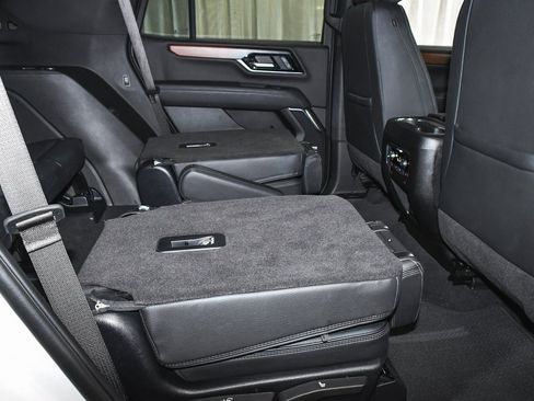 Used 2025 GMC Yukon Denali image 59