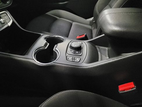 Used 2023 GMC Terrain SLE w/ Driver Convenience Package AWD/4WD image 26