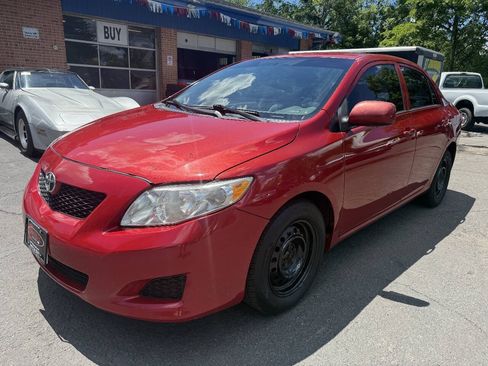 Used 2010 Toyota Corolla LE FWD image 1