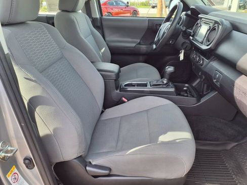 Used 2018 Toyota Tacoma SR w/ SR Convenience Package RWD image 14