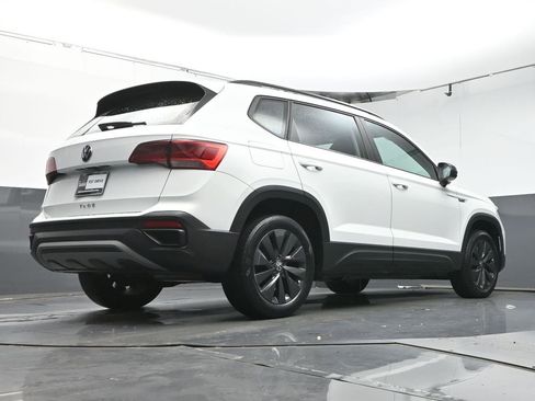 Used 2022 Volkswagen Taos S image 39
