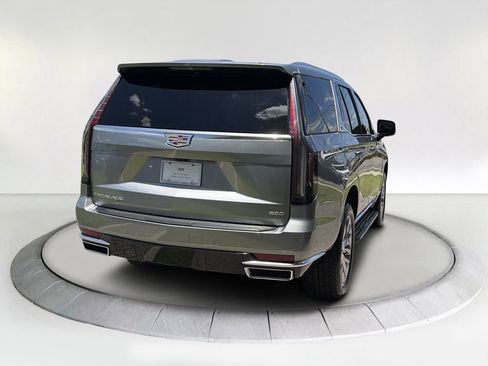 Certified 2024 Cadillac Escalade Premium Luxury AWD/4WD image 5