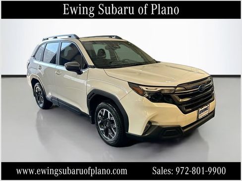 Used 2025 Subaru Forester Premium AWD/4WD image 1