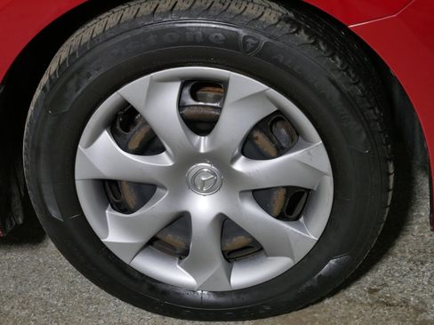 Used 2016 MAZDA MAZDA3 i Sport image 15