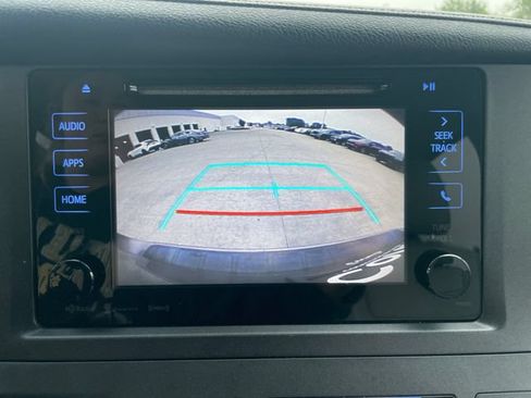 Used 2017 Toyota Sienna XLE FWD image 14