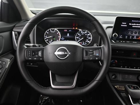 Used 2026 Nissan Rogue SV AWD/4WD image 30