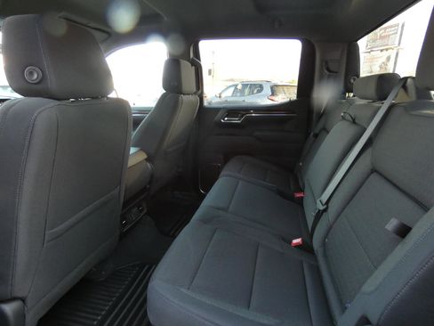 New 2026 GMC Sierra 1500 Elevation image 13