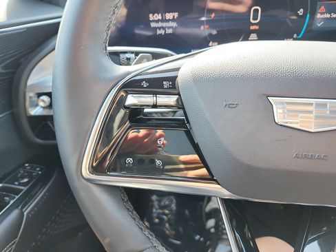 Used 2024 Cadillac Lyriq Luxury RWD image 23