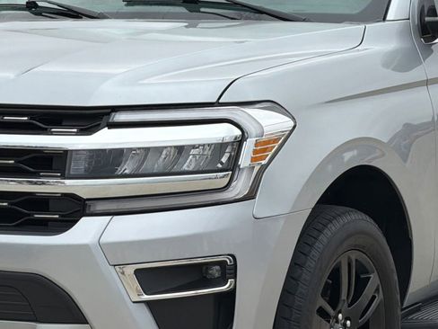 Used 2024 Ford Expedition Max Limited image 4