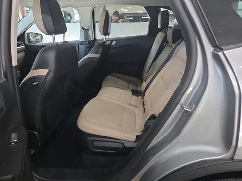 Used 2022 Ford Escape SEL FWD image 8