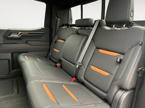 New 2026 GMC Sierra 1500 AT4 w/ AT4 Premium Package AWD/4WD image 24