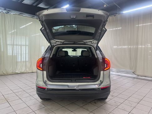 Used 2023 GMC Terrain SLT w/ Infotainment Package II AWD/4WD image 11