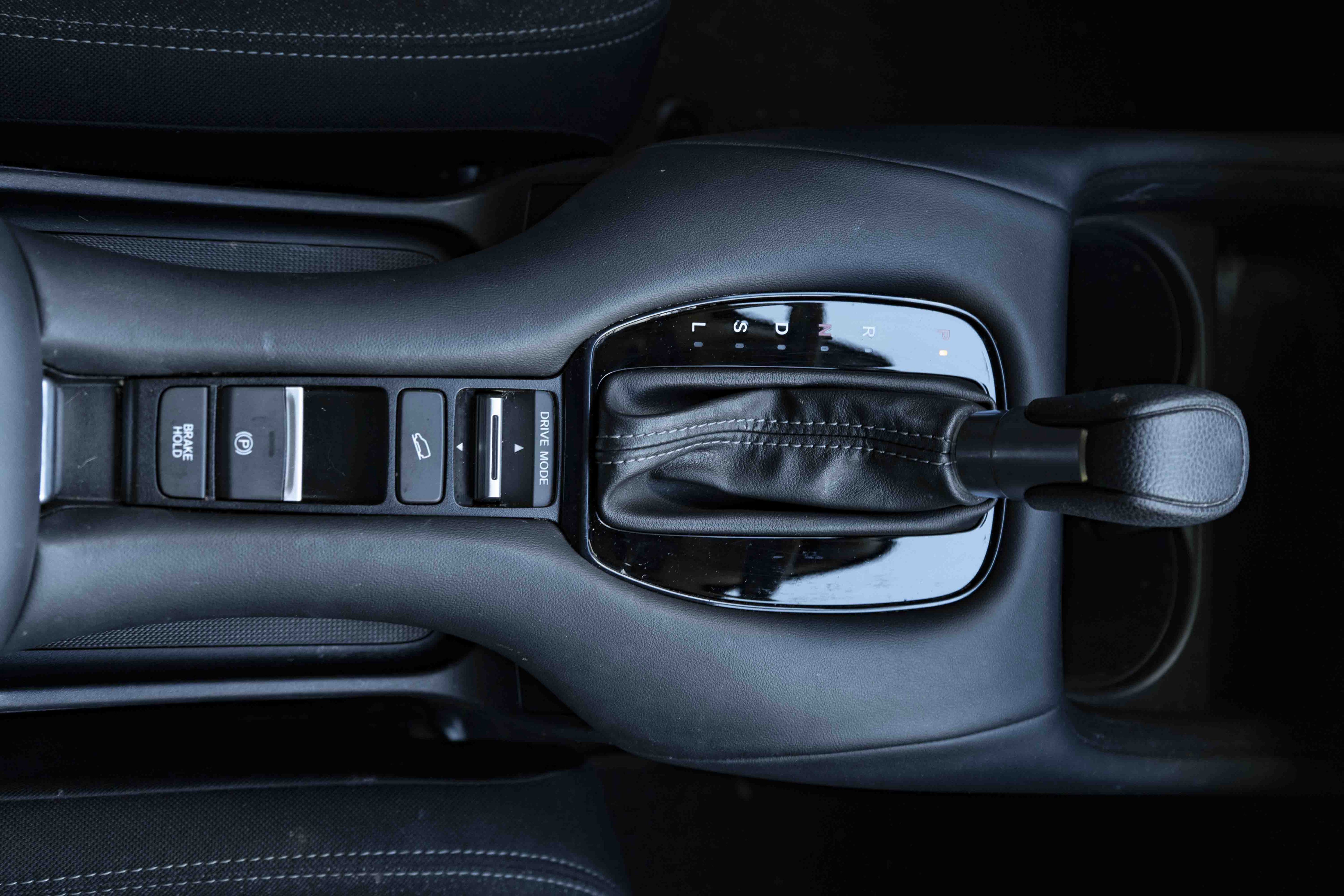 Certified 2024 Honda HR-V LX image 27