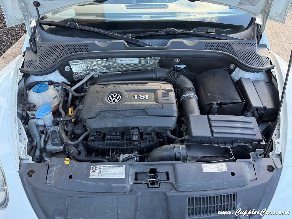 Used 2015 Volkswagen Beetle 1.8T FWD image 11