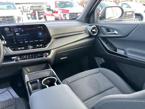 Used 2025 Chevrolet Equinox LT w/ Midnight Edition image 9