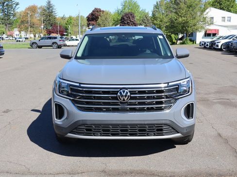 Used 2025 Volkswagen Atlas SE w/ Panoramic Sunroof Package AWD/4WD image 2