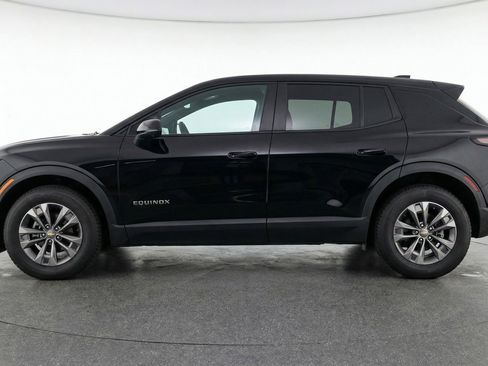 Used 2025 Chevrolet Equinox LT image 5