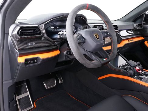 Used 2026 Lamborghini Urus SE AWD/4WD image 5