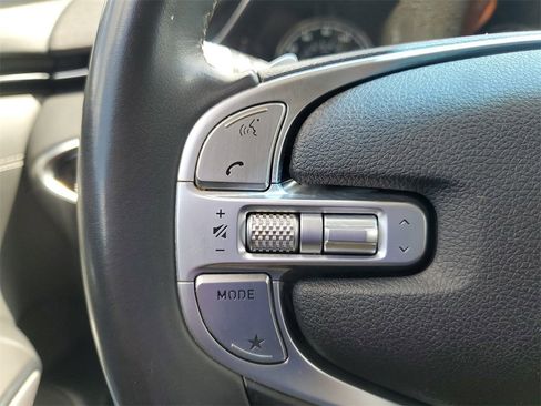 Used 2022 Genesis GV70 2.5T w/ Advanced Package image 21