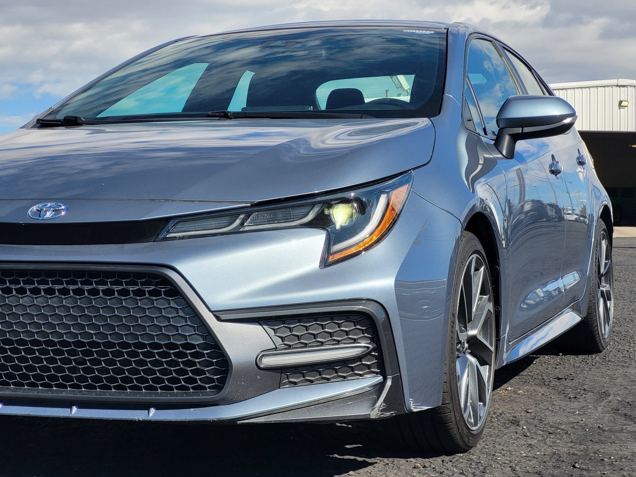 Used 2020 Toyota Corolla SE w/ SE Premium Package FWD image 7