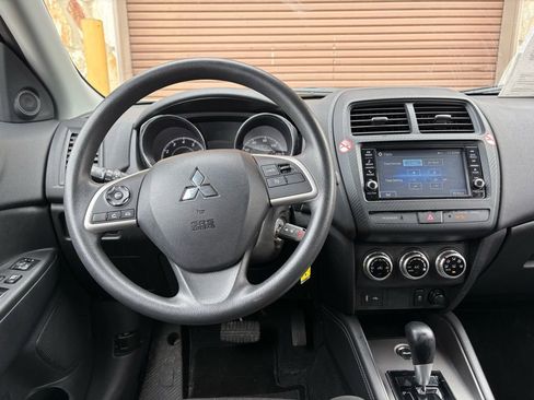 Used 2025 Mitsubishi Outlander Sport ES AWD/4WD image 24