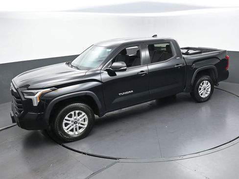 Used 2023 Toyota Tundra SR5 w/ SR5 Convenience Package AWD/4WD image 37