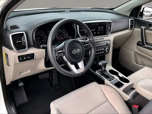 Used 2020 Kia Sportage LX w/ LX Popular Package image 14