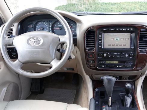 Used 2002 Toyota Land Cruiser AWD/4WD image 67