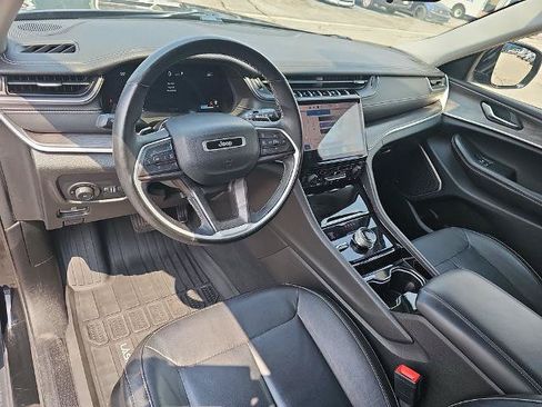 Used 2022 Jeep Grand Cherokee L Limited AWD/4WD image 16