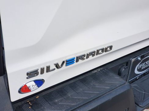 Used 2024 Chevrolet Silverado EV W/T AWD/4WD image 6