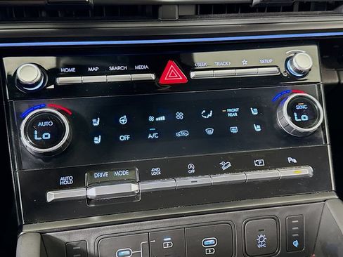 Used 2024 Hyundai Santa Fe Calligraphy AWD/4WD image 19