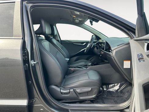 Used 2025 Kia Niro Wind FWD image 11