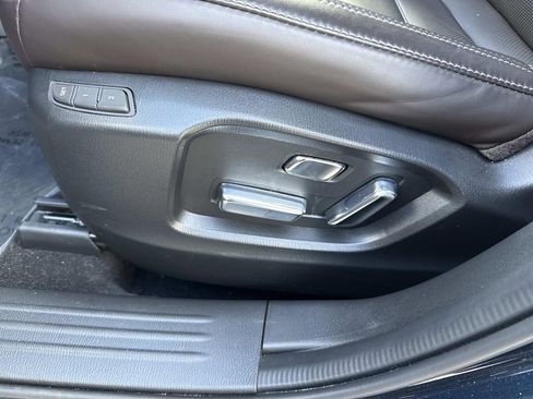 Certified 2025 MAZDA CX-5 Signature image 29