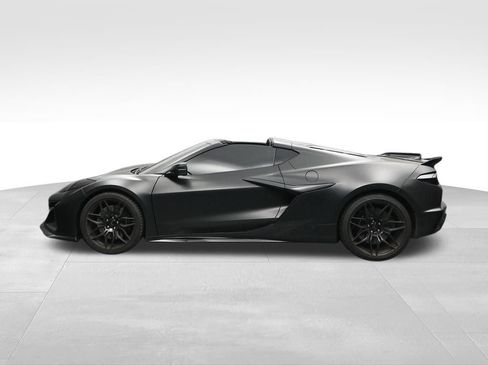 Used 2024 Chevrolet Corvette Z06 RWD image 2