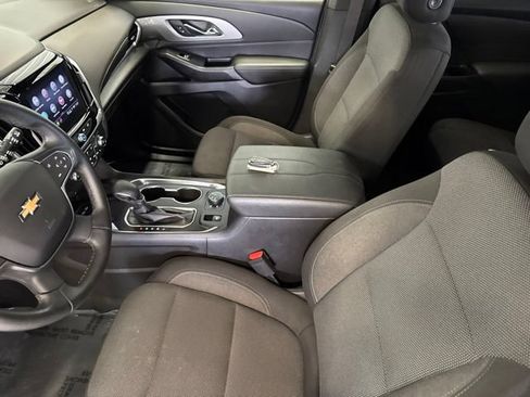 Used 2023 Chevrolet Traverse LT AWD/4WD image 37
