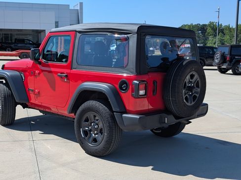 Used 2025 Jeep Wrangler Sport AWD/4WD image 6