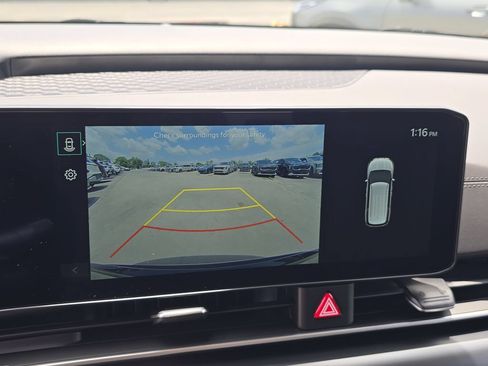 New 2027 Kia Carnival FWD image 25