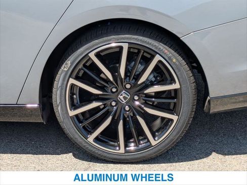 Used 2023 Honda Accord Touring image 11