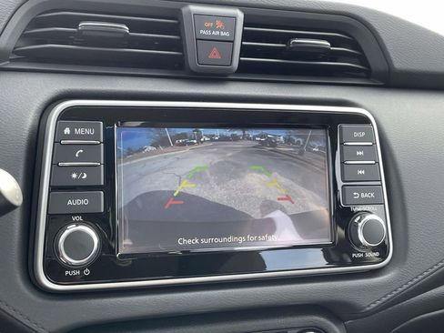 Used 2025 Nissan Versa S w/ Trunk Package image 26