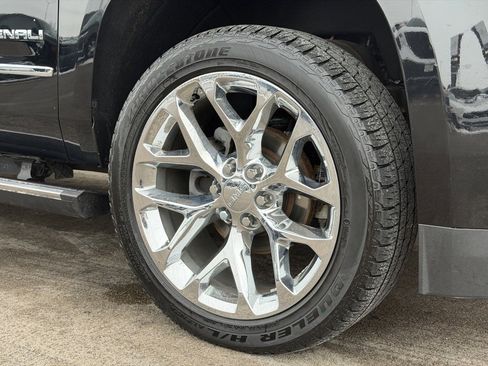 Used 2019 GMC Yukon Denali w/ Denali Ultimate Package image 29