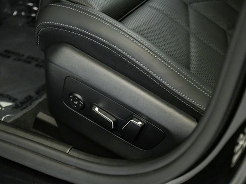 Used 2024 BMW 540i xDrive w/ M Sport Package AWD/4WD image 23